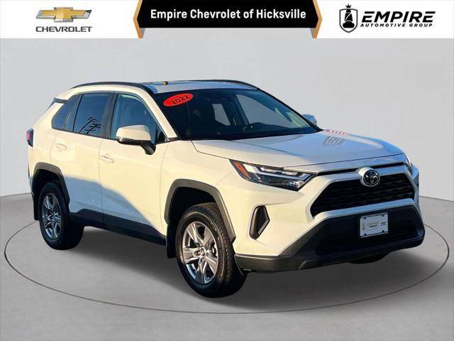 2022 Toyota RAV4 XLE AWD photo