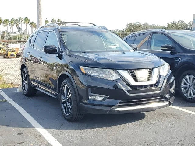 2017 Nissan Rogue SL FWD photo