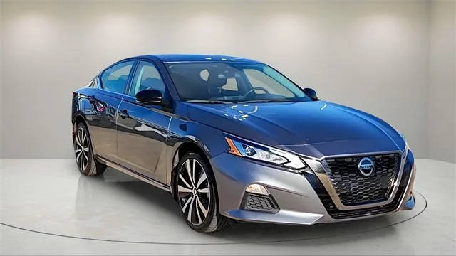 2021 Nissan Altima 2.5 SR AWD photo