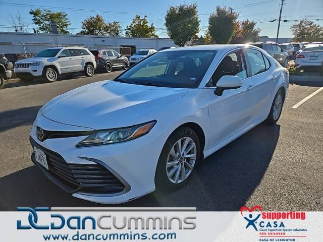 2022 Toyota Camry LE FWD photo