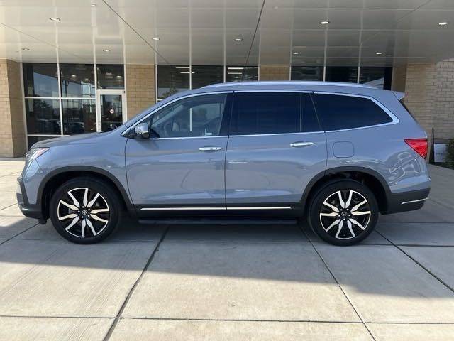 2022 Honda Pilot Touring 7-Passenger AWD photo