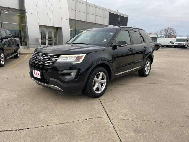 2017 Ford Explorer XLT 4WD photo