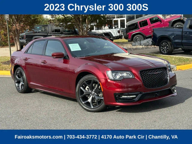 2023 Chrysler 300 300S RWD photo