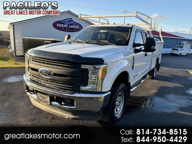 2017 Ford F-350 Super Duty XL 4WD photo