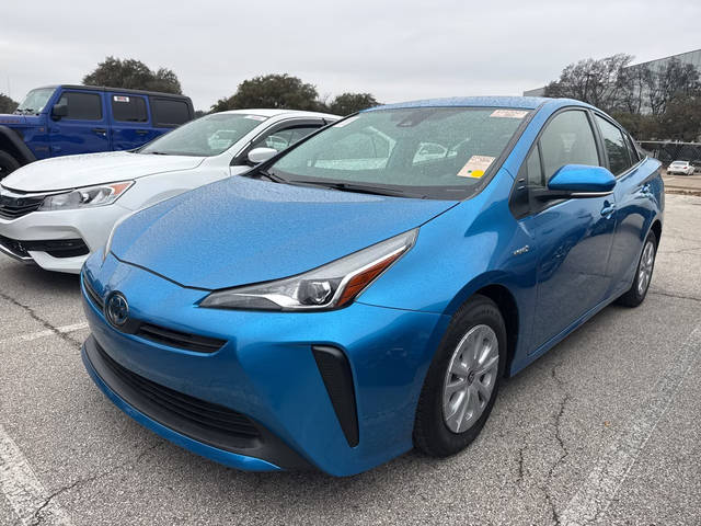 2022 Toyota Prius L Eco FWD photo