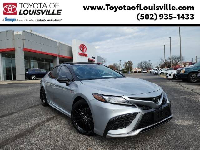 2022 Toyota Camry XSE V6 FWD photo