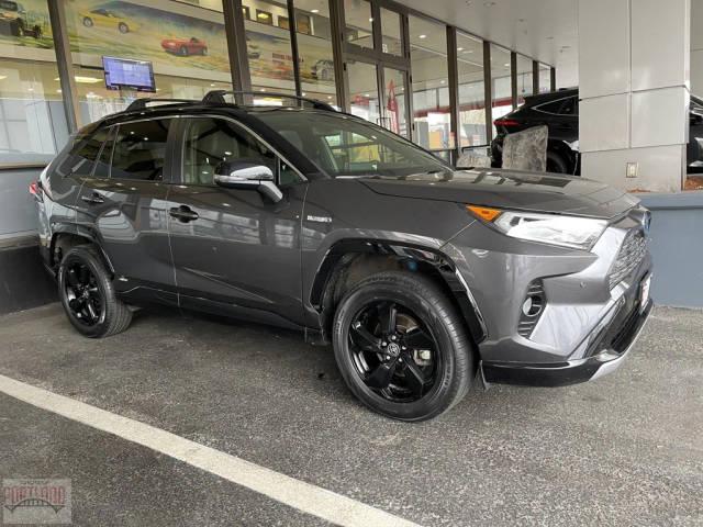 2020 Toyota RAV4 Hybrid XSE AWD photo