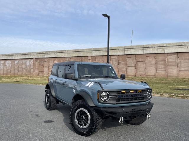 2023 Ford Bronco 4 Door Base 4WD photo