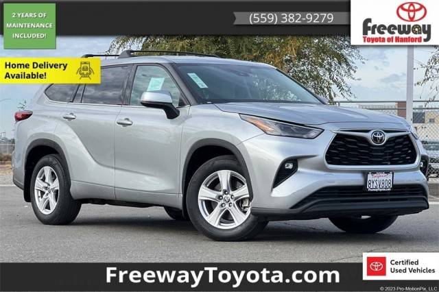 2022 Toyota Highlander LE AWD photo