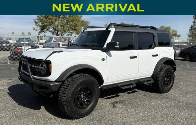 2023 Ford Bronco 4 Door Wildtrak 4WD photo