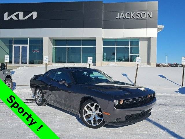 2015 Dodge Challenger SXT Plus RWD photo
