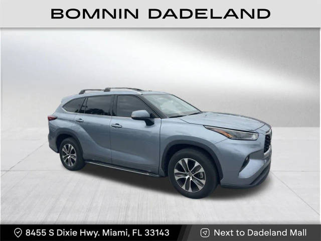 2022 Toyota Highlander XLE FWD photo