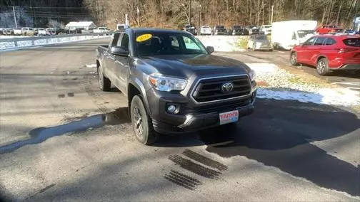 2022 Toyota Tacoma SR5 4WD photo