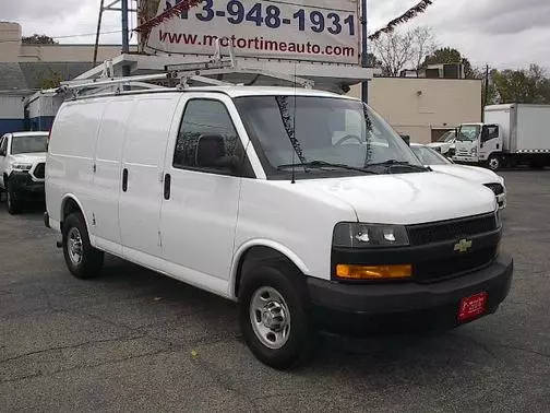 2019 Chevrolet Express Cargo  RWD photo