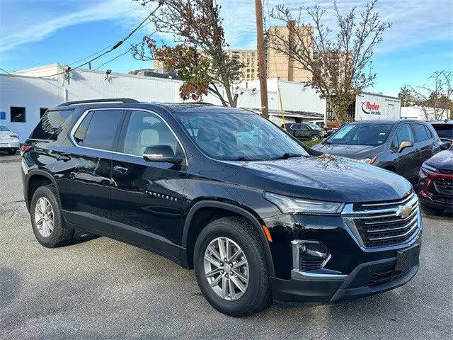 2022 Chevrolet Traverse LT Cloth AWD photo