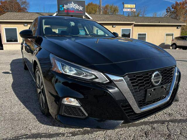 2022 Nissan Altima 2.5 SV FWD photo