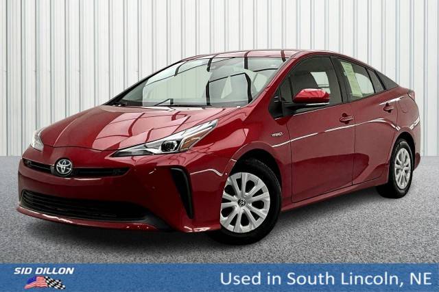 2021 Toyota Prius LE FWD photo