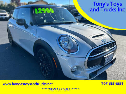 2015 MINI Hardtop 2 Door S FWD photo