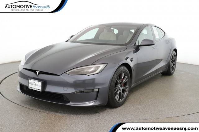 2023 Tesla Model S Plaid AWD photo