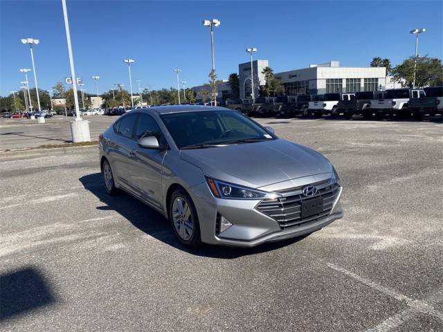 2020 Hyundai Elantra SEL FWD photo