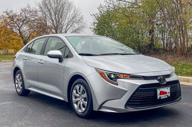 2023 Toyota Corolla LE FWD photo