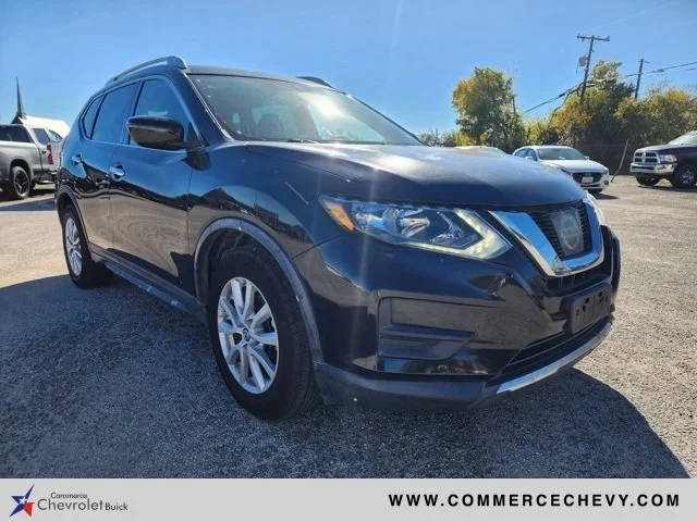 2017 Nissan Rogue SV FWD photo