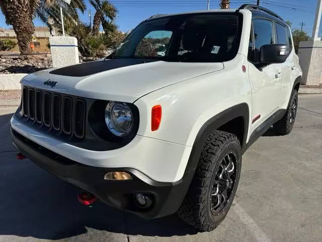 2016 Jeep Renegade Trailhawk 4WD photo