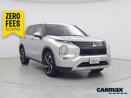 2023 Mitsubishi Outlander SE Special Edition FWD photo