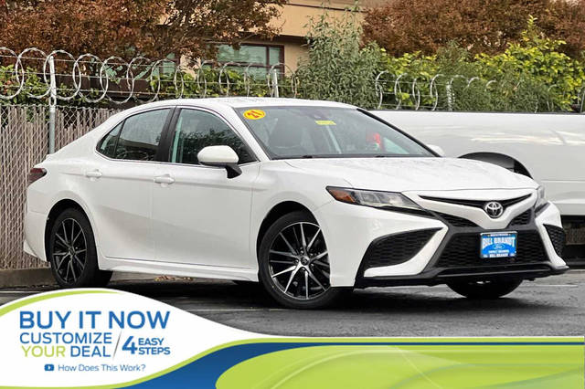 2021 Toyota Camry SE FWD photo