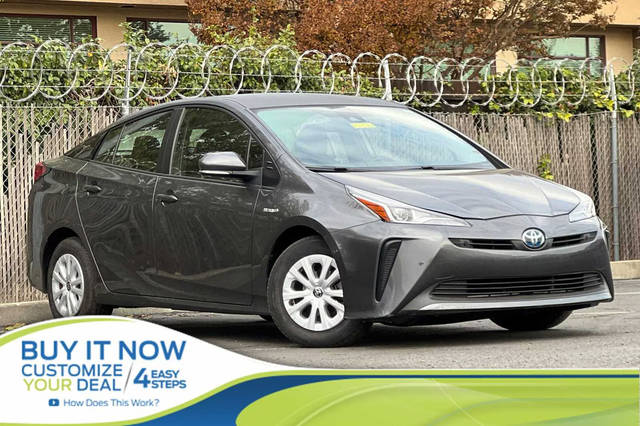 2022 Toyota Prius LE FWD photo