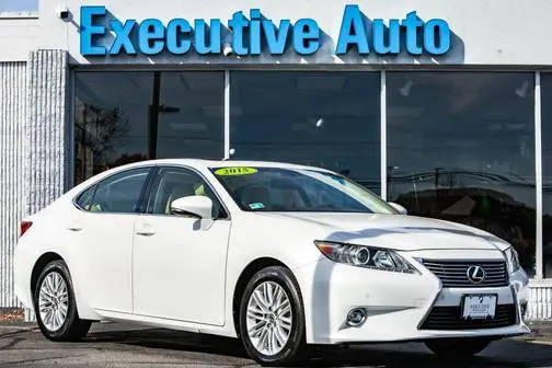 2015 Lexus ES  FWD photo