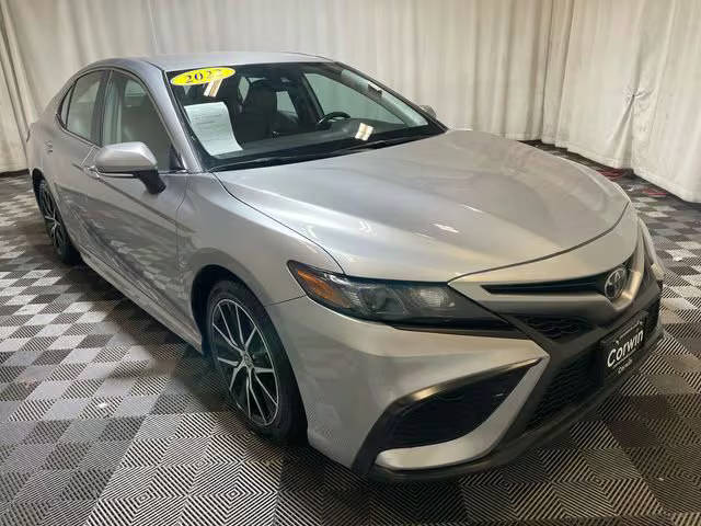 2022 Toyota Camry SE FWD photo