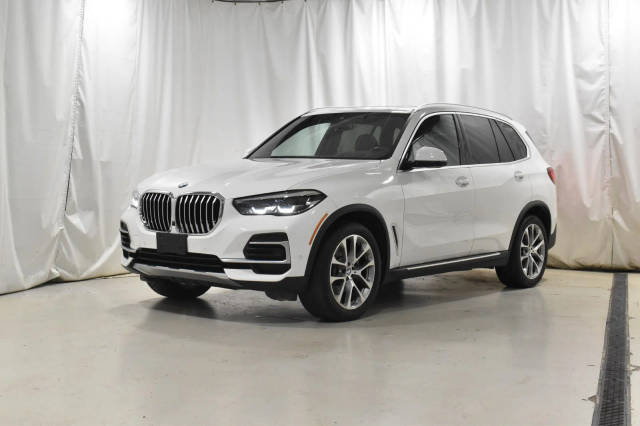 2023 BMW X5 xDrive40i AWD photo