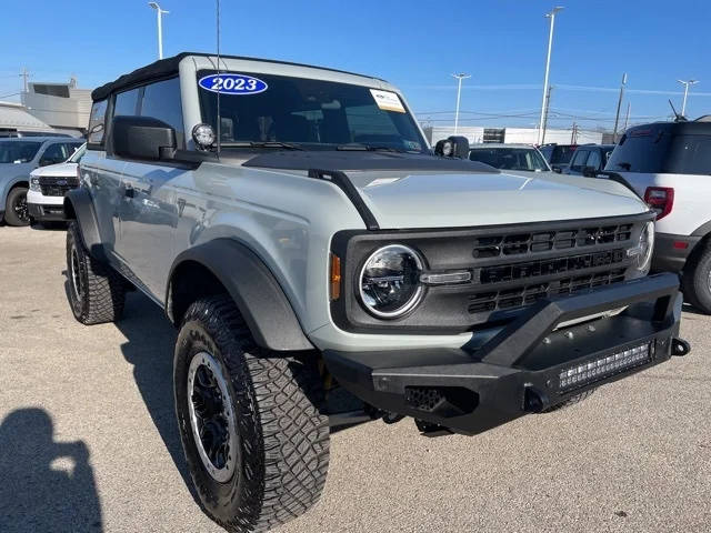 2023 Ford Bronco 4 Door Base 4WD photo