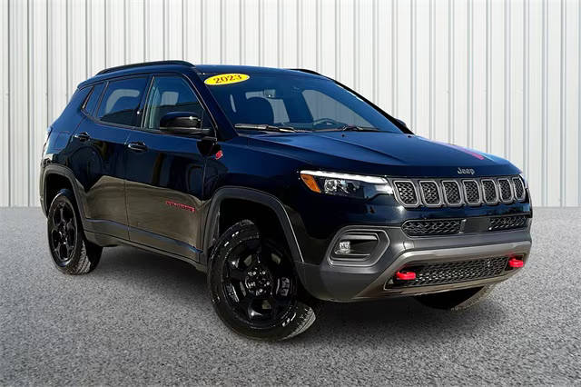 2023 Jeep Compass Trailhawk 4WD photo