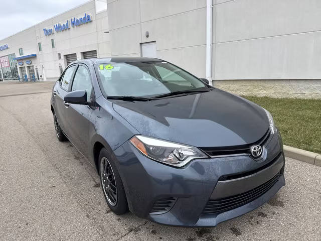 2016 Toyota Corolla LE FWD photo