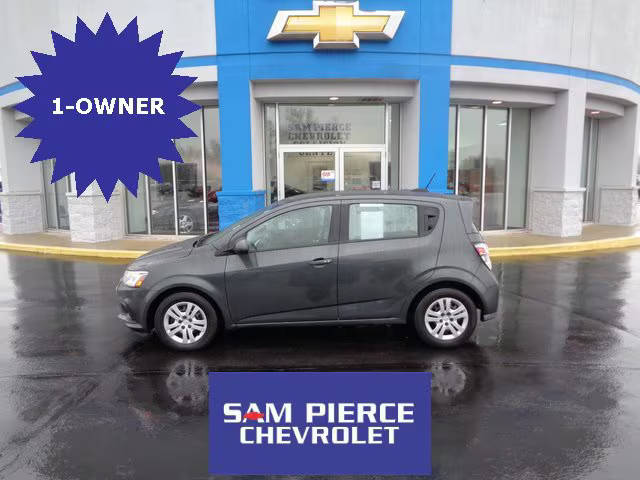 2020 Chevrolet Sonic LT FWD photo