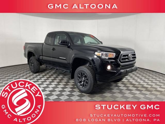 2022 Toyota Tacoma SR5 4WD photo