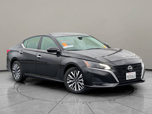 2023 Nissan Altima 2.5 SV FWD photo