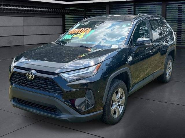 2022 Toyota RAV4 XLE FWD photo