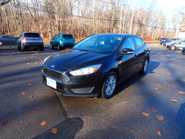 2016 Ford Focus SE FWD photo