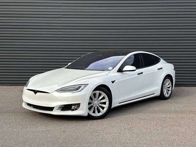 2020 Tesla Model S Long Range AWD photo