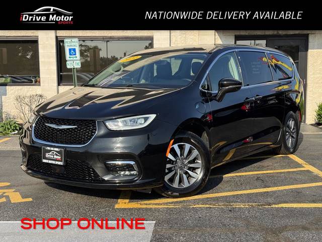2022 Chrysler Pacifica Minivan Hybrid Touring L FWD photo