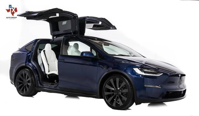 2022 Tesla Model X Plaid AWD photo