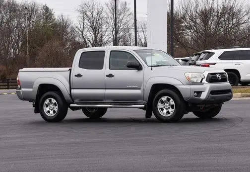 2015 Toyota Tacoma  4WD photo