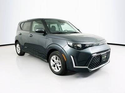 2023 Kia Soul LX FWD photo