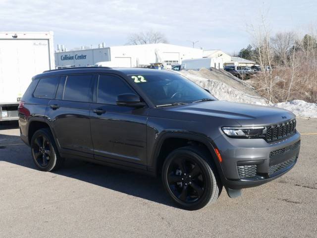 2022 Jeep Grand Cherokee L Altitude 4WD photo