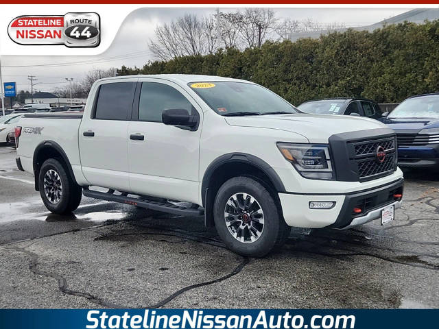 2023 Nissan Titan PRO-4X 4WD photo