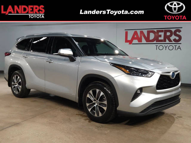 2022 Toyota Highlander Hybrid XLE AWD photo