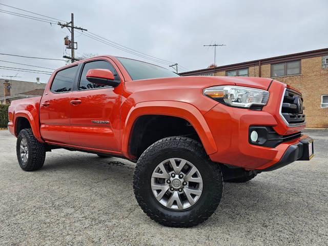 2018 Toyota Tacoma SR5 4WD photo